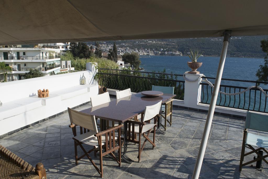Roditses Beach Sea Front Apartments Samos Town Exterior photo